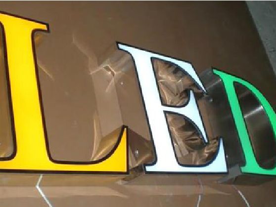 永寿介绍LED招牌的基础知识。
